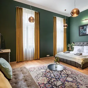 The Pearl Of The Heart Of Appartement